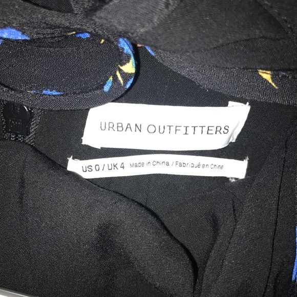 BLACK DRESS WITH BACK OPENED - Picture 2 of 3